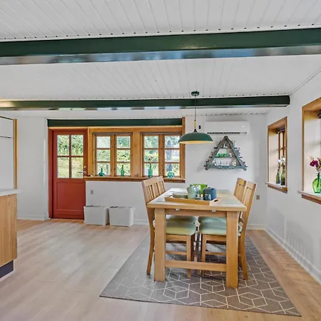 1 Bedroom Awesome In *