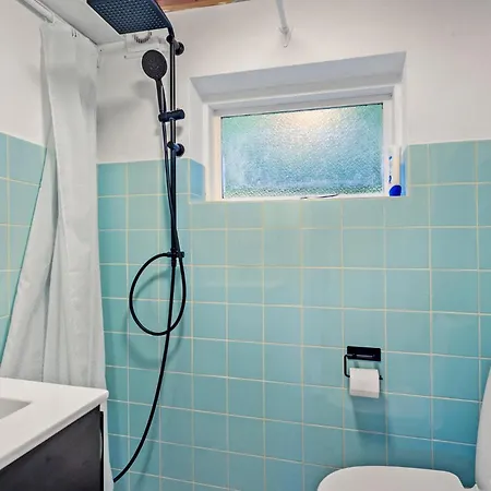 1 Bedroom Awesome In *